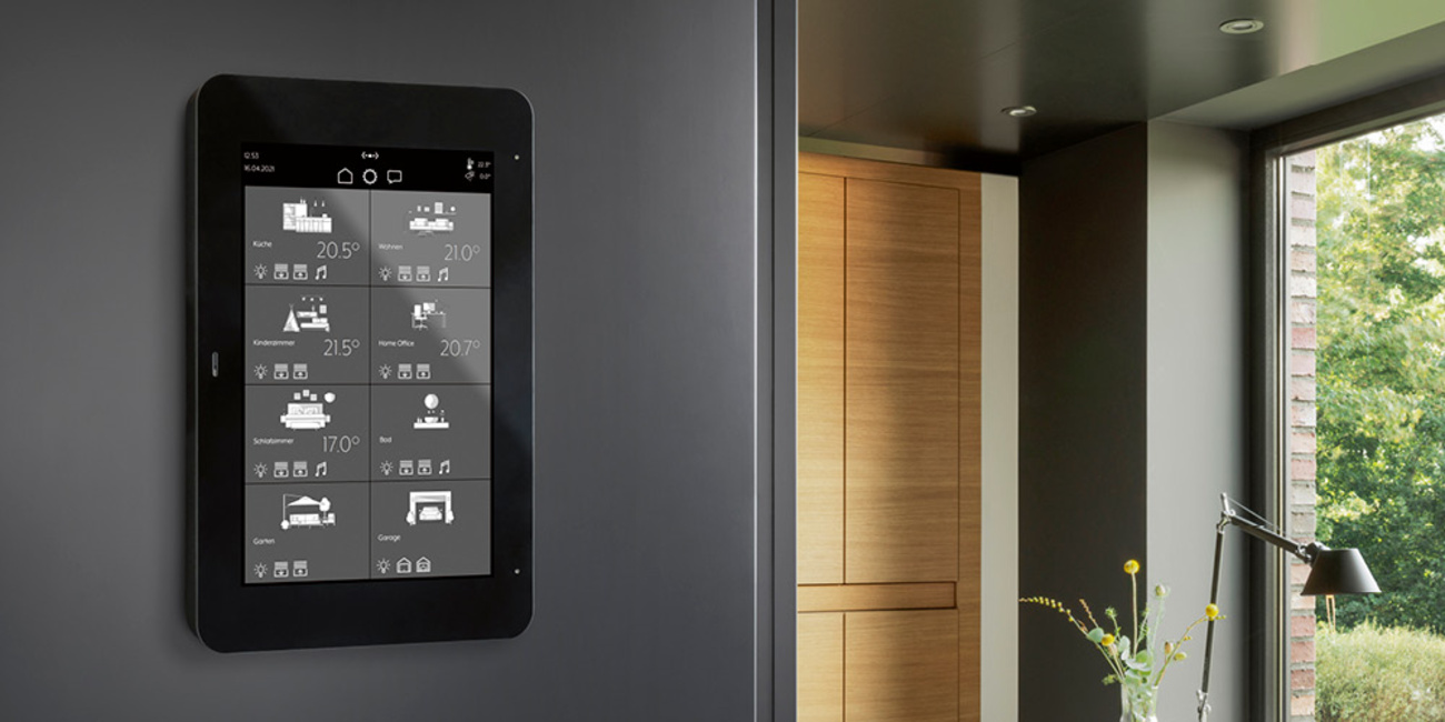 JUNG Smart Panel 8 bei Elektro Zimmer in Werningshausen